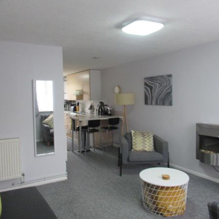 Bradley Stoke Self Contained Ground Floor Apartment 브리스틀 외부 사진