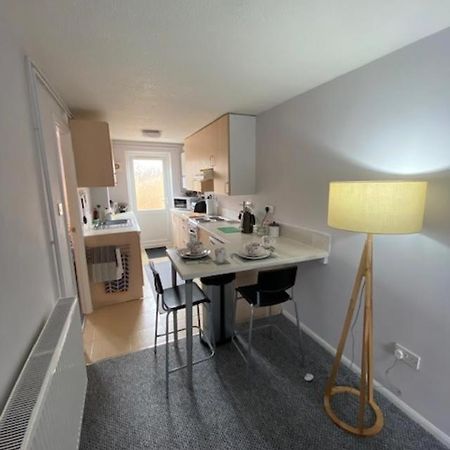 Bradley Stoke Self Contained Ground Floor Apartment 브리스틀 외부 사진
