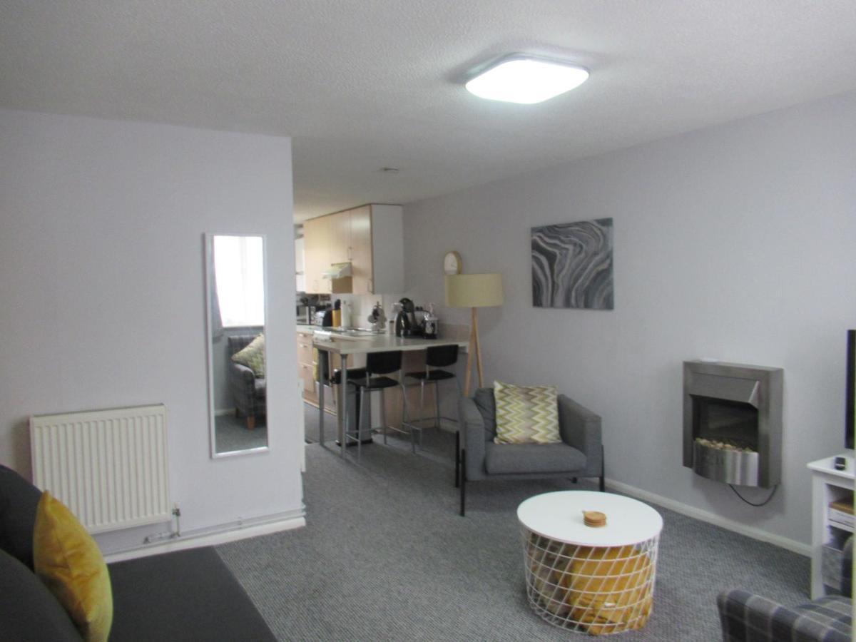 Bradley Stoke Self Contained Ground Floor Apartment 브리스틀 외부 사진